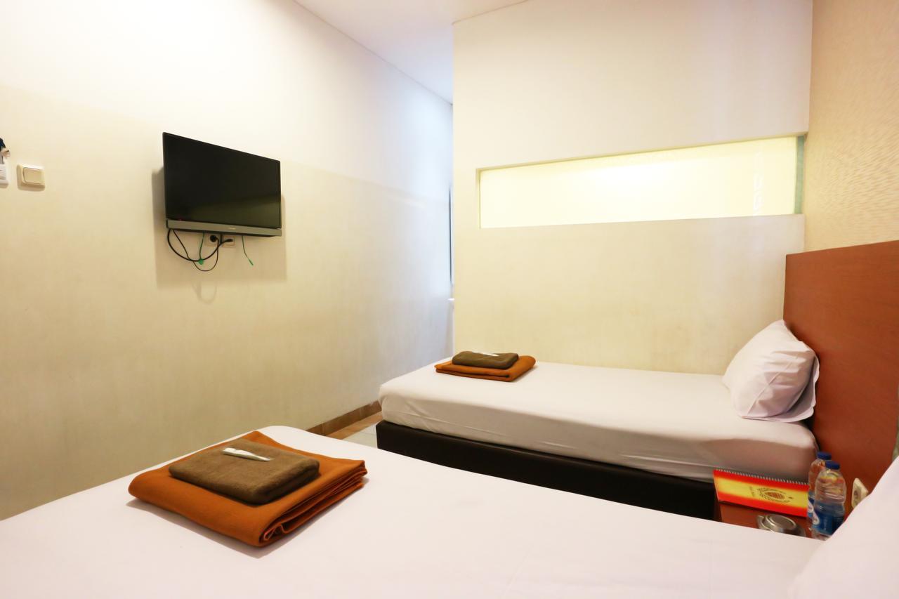 Mirah Hotel Джакарта Экстерьер фото